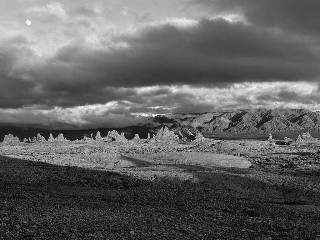 scenic photo Trona Pinnacles